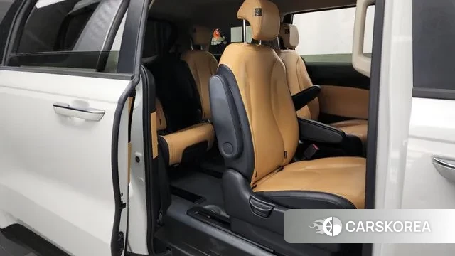Kia Carnival 4th generation 2023 Белый из Кореи, фото 2