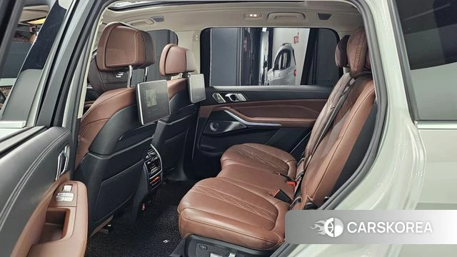 BMW X7 (G07) 2021 Белый из Кореи, фото 2