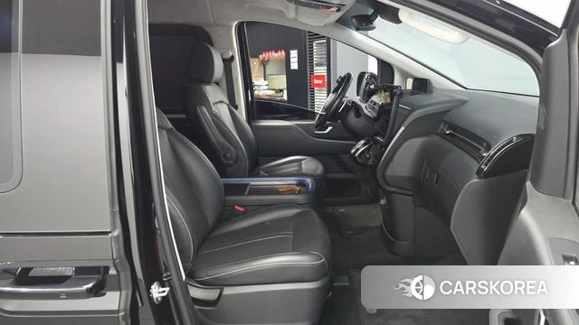 Hyundai Staria 2021 Черный из Кореи, фото 2