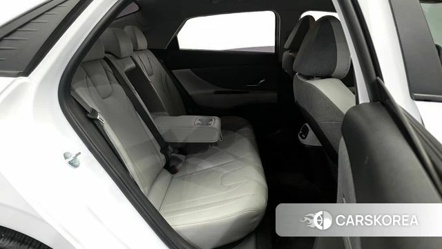 Hyundai Avante (CN7) 2023 Белый из Кореи, фото 2