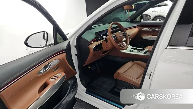 Genesis GV70 2024 Белый из Кореи, фото 2