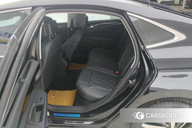 Volkswagen Passat 2022 Черный из Китая, фото 2
