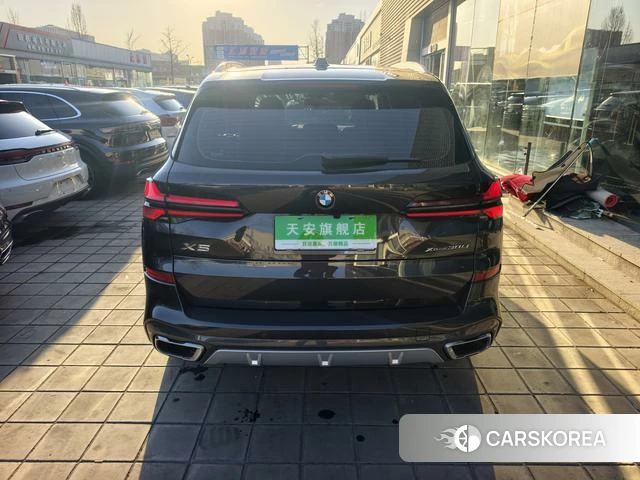 BMW X5 2024 Темно-серый из Китая, фото 2