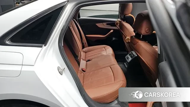 Audi A4 (B9) 2022 Белый из Кореи, фото 2