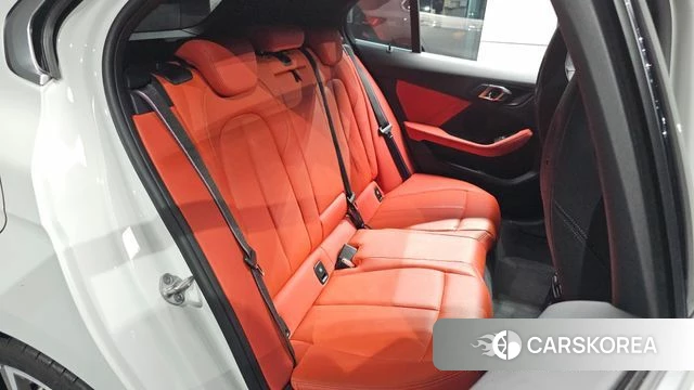 BMW 1 Series (F40) 2023 Белый из Кореи, фото 2