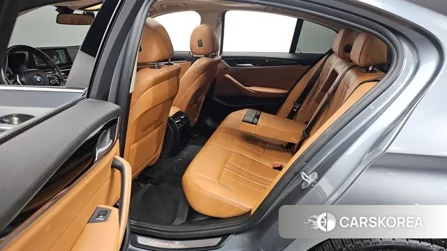 BMW 5 Series (G30) 2018 Серый из Кореи, фото 2