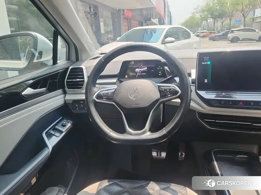 Volkswagen ID.6 CROZZ 2022 Белый из Китая, фото 3