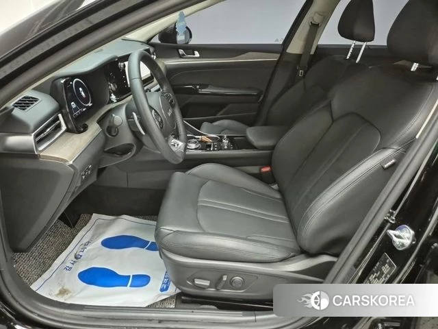 Kia K5 3rd generation 2023 Черный из Кореи, фото 2