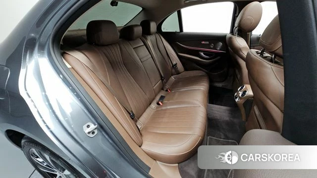 Mercedes-Benz E-Class W213 2020 Серый из Кореи, фото 2