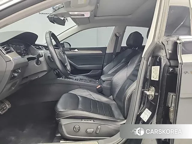 Volkswagen Arteon 2019 Черный из Кореи, фото 2