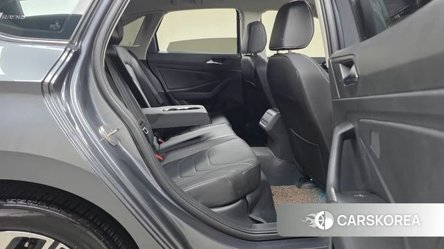 Volkswagen 7th Generation of Jetta 2022 Серый из Кореи, фото 2