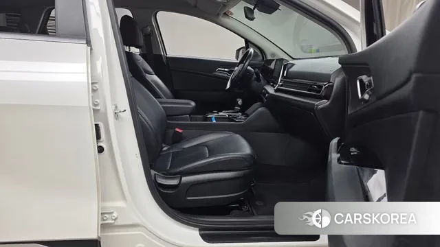 Kia Sportage 5th Generation 2022 Белый из Кореи, фото 2