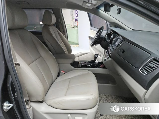 Kia The New Carnival 2019 Серый из Кореи, фото 2