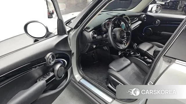 Mini Cooper 2022 Серый из Кореи, фото 2