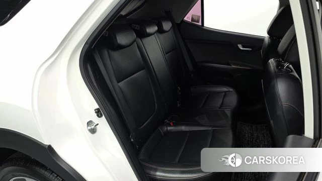Kia Stonic 2018 Белый из Кореи, фото 2