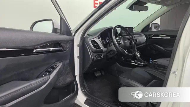 Kia Seltos 2022 Белый из Кореи, фото 2