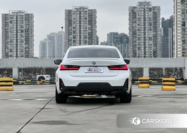 BMW 3 series 2024 Белый из Китая, фото 2