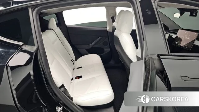 Tesla Model Y 2024 Черный из Кореи, фото 2