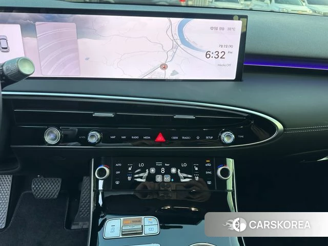 Genesis GV70 2025 Белый из Кореи, фото 2