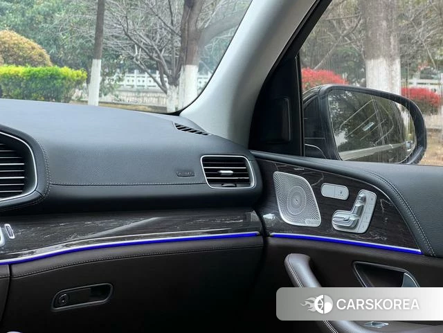 Mercedes-Benz GLS 2021 Черный из Китая, фото 2