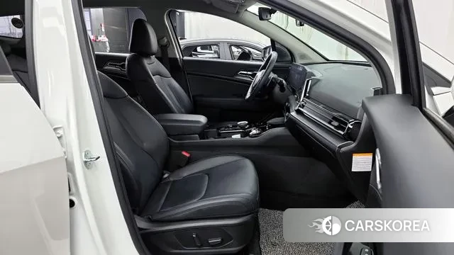 Kia Sportage 5th Generation Hybrid 2023 Белый из Кореи, фото 2