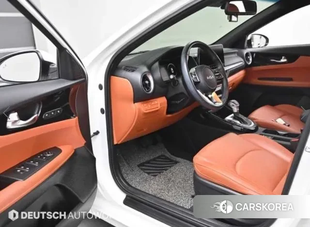 Kia The New K3 2nd generation 2022 Белый из Кореи, фото 2