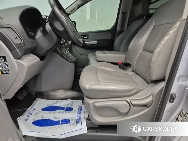 Hyundai The New Grand Starex 2021 Серебристо-серый из Кореи, фото 2