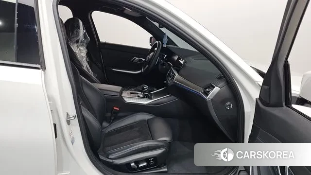 BMW 3 Series (G20) 2020 Белый из Кореи, фото 2