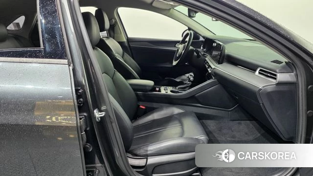 Kia K5 3rd generation 2023 Серый из Кореи, фото 2