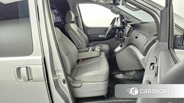 Hyundai The New Grand Starex 2018 Серебряный из Кореи, фото 2