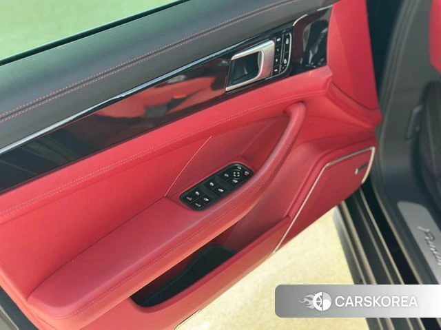 Porsche Panamera (971) 2021 Черный из Кореи, фото 2