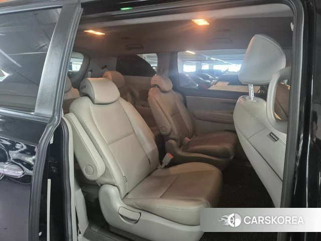 Kia All New Carnival 2018 Черный из Кореи, фото 2