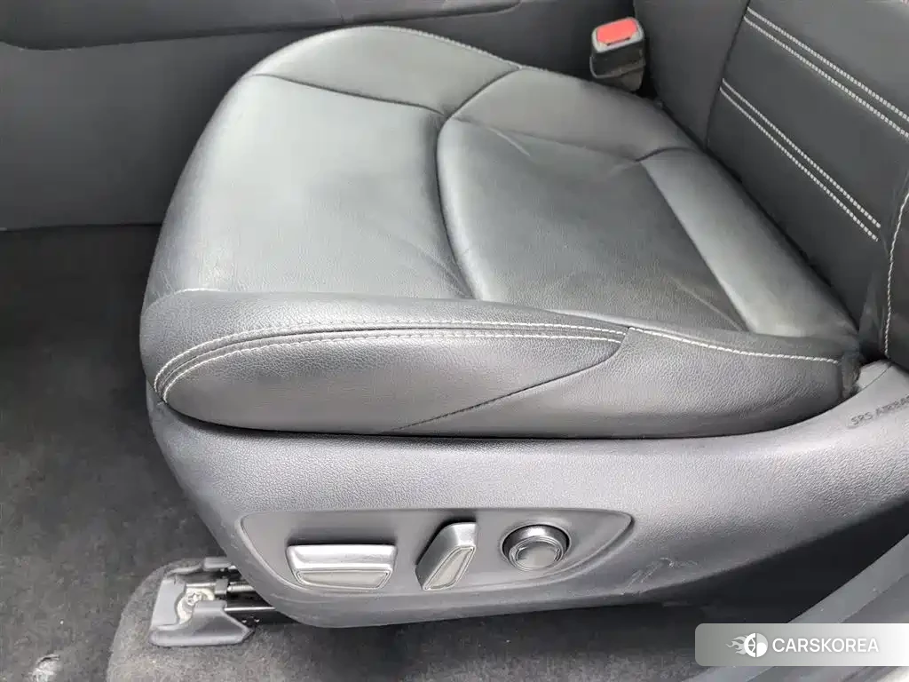 Toyota Wildlander 2021 Белый из Китая, фото 2