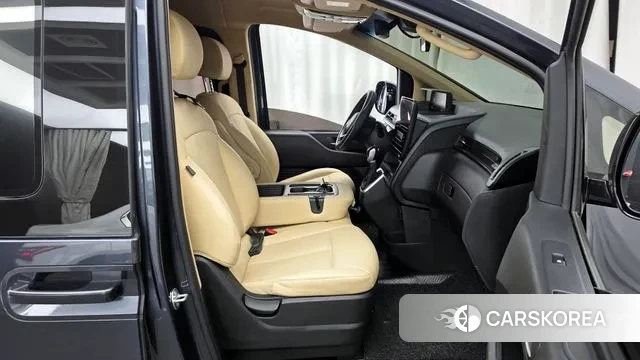 Hyundai Staria 2024 Серый из Кореи, фото 2