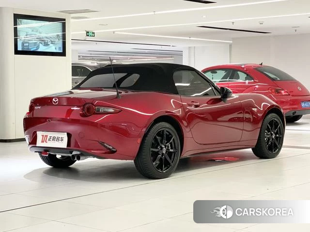 Mazda MX-5 2022 Красный из Китая, фото 2