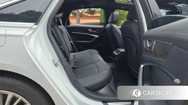 Audi A6 (C8) 2021 Белый из Кореи, фото 2