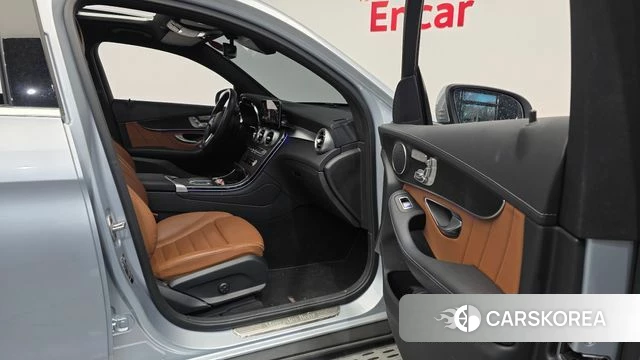 Mercedes-Benz GLC-Class X253 2023 Серебристо-серый из Кореи, фото 2