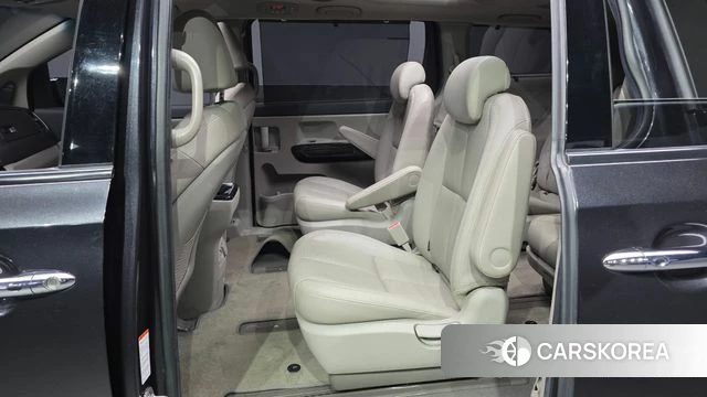 Kia The New Carnival 2019 Серый из Кореи, фото 2