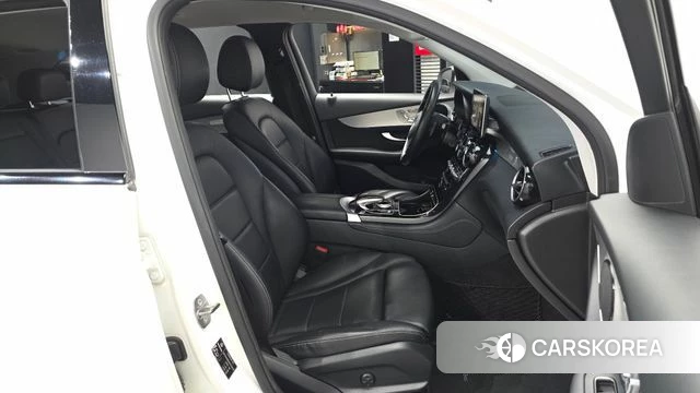 Mercedes-Benz GLC-Class X253 2018 Белый из Кореи, фото 2