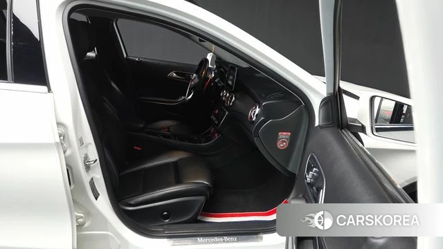 Mercedes-Benz GLA-Class X156 2018 Белый из Кореи, фото 2