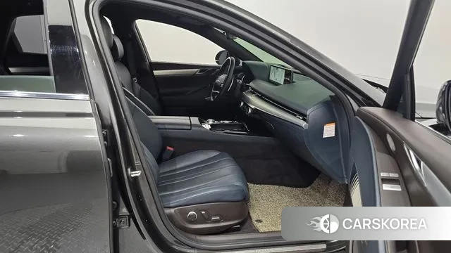 Genesis Electrified G80 (RG3) 2022 Серый из Кореи, фото 2