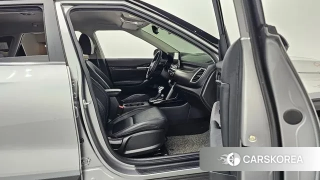 Kia Seltos 2020 Серебристо-серый из Кореи, фото 2