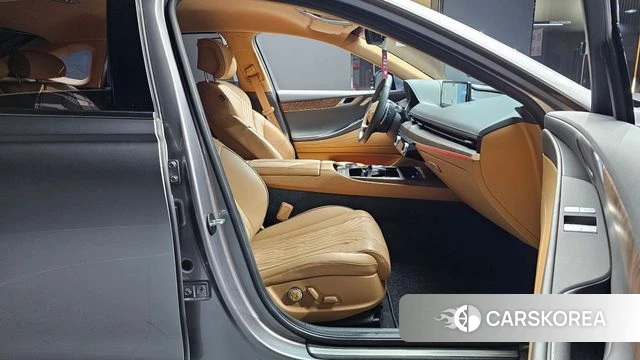 Genesis G80 (RG3) 2022 Серебряный из Кореи, фото 2