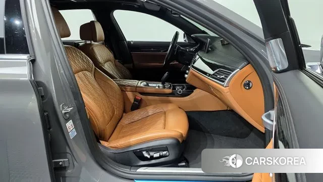 BMW 7 Series (G11) 2022 Серый из Кореи, фото 2