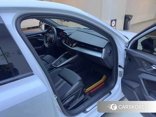 Audi A3 2023 Белый из Китая, фото 2