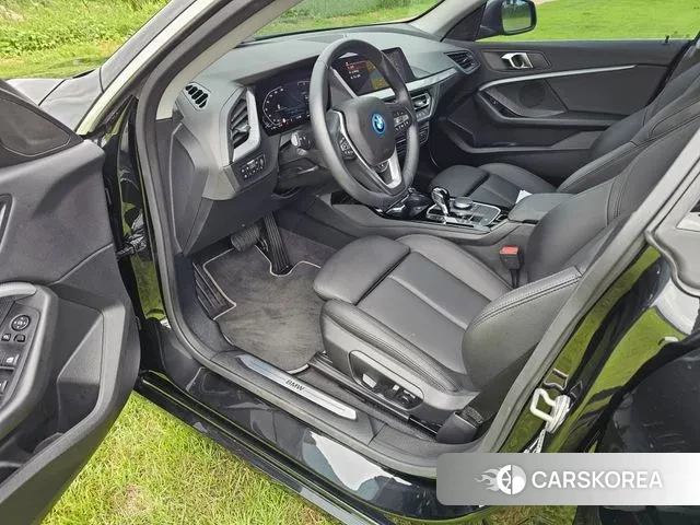 BMW 2 Series Gran Coupe (F44) 2024 Черный из Кореи, фото 2