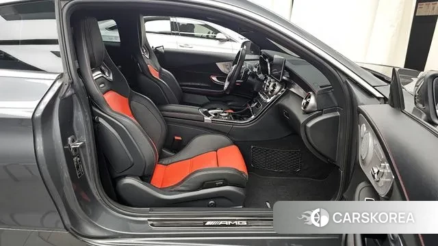 Mercedes-Benz C-Class W205 2018 Серый из Кореи, фото 2