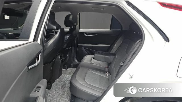 Kia Di Ol Nu Niro 2025 Белый из Кореи, фото 2