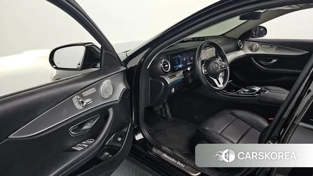 Mercedes-Benz E-Class W213 2020 Черный из Кореи, фото 2