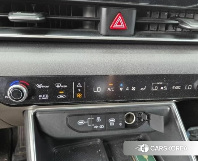 Kia The New Carnival 4th Generation 2024 Черный из Кореи, фото 2